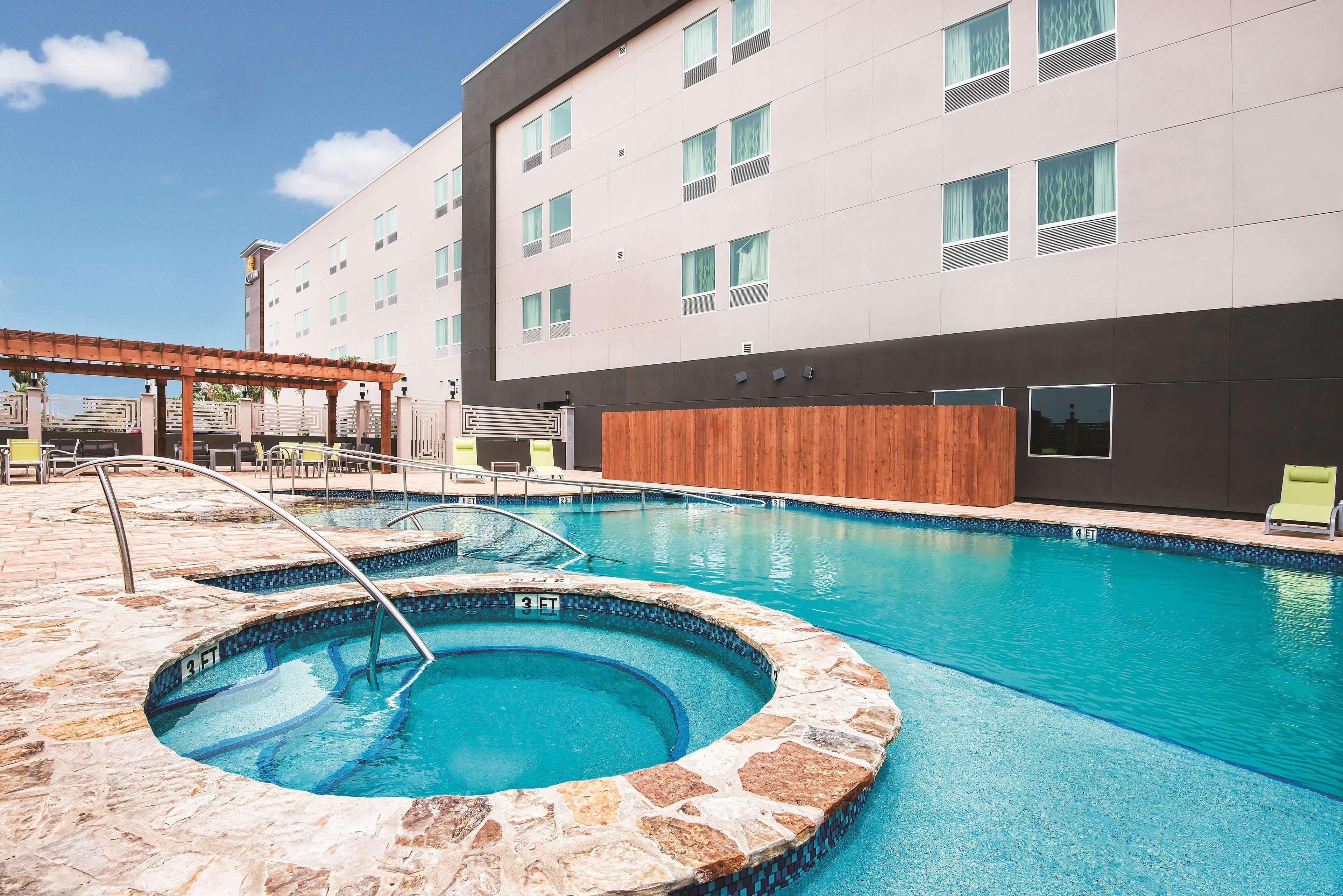 La Quinta By Wyndham Mcallen Convention Center Exterior photo